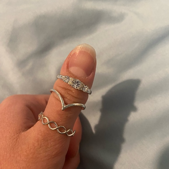 Faux Silver Ring Bundle - Picture 2 of 6